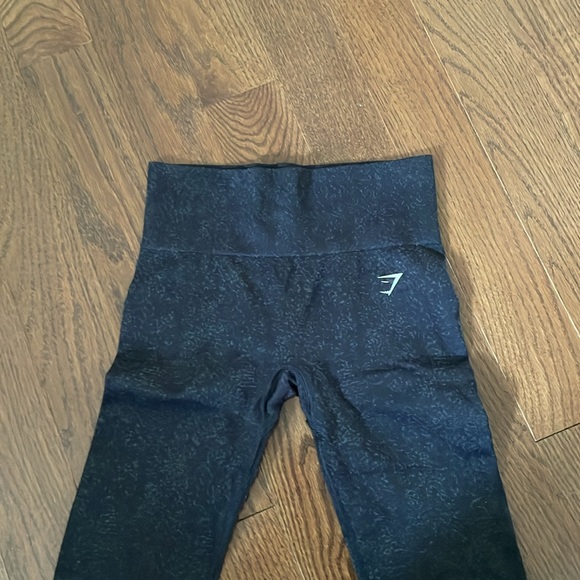 Black Gymshark leggings - Picture 2 of 3